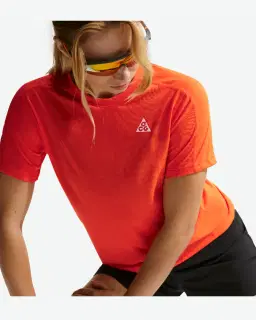 Camiseta Dri-Fit Nike ACG Mujer – 3/4