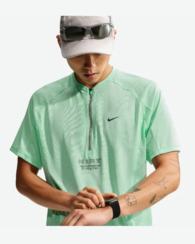 Camiseta Nike Dri-Fit de Manga Corta M