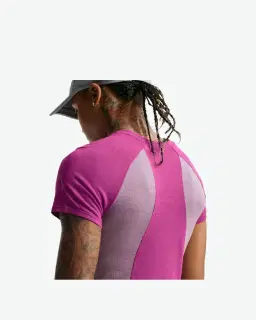 Tee-Shirt Nike Lab Mujer – 3/4