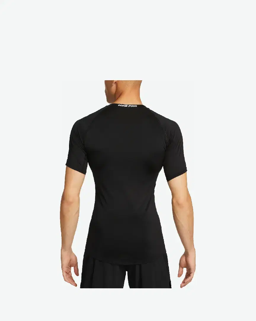 Camiseta Nike M Np Df Tight Top Ss M - FB7932-010 (1) au meilleur prix !