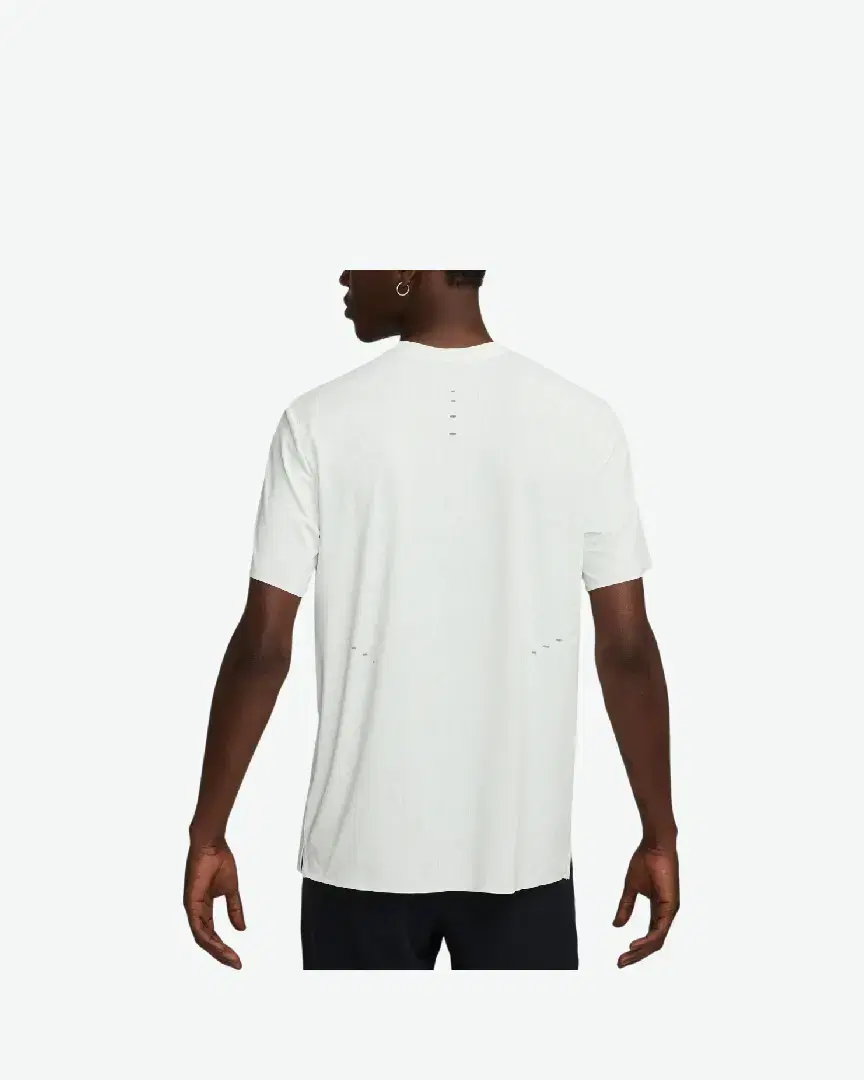 Camiseta Nike Run Pinnacle M - HV2004-121 (1) au meilleur prix !
