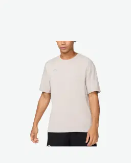 Camiseta Nike Solar Chase Hombre – 1/2