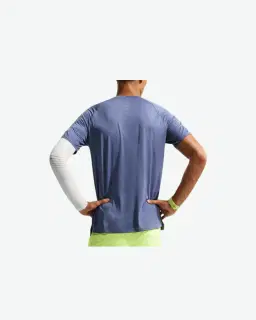 Camiseta de invierno de manga corta Dri-Fit Nike Stride Hombre – 2/4