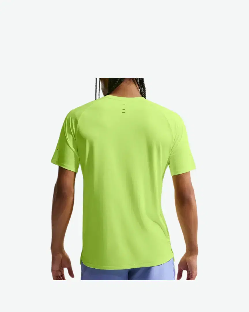 Camiseta de manga corta con patrones reflectantes Dri-Fit Adv Nike Stride M - HV5203-737 (1) au meilleur prix !