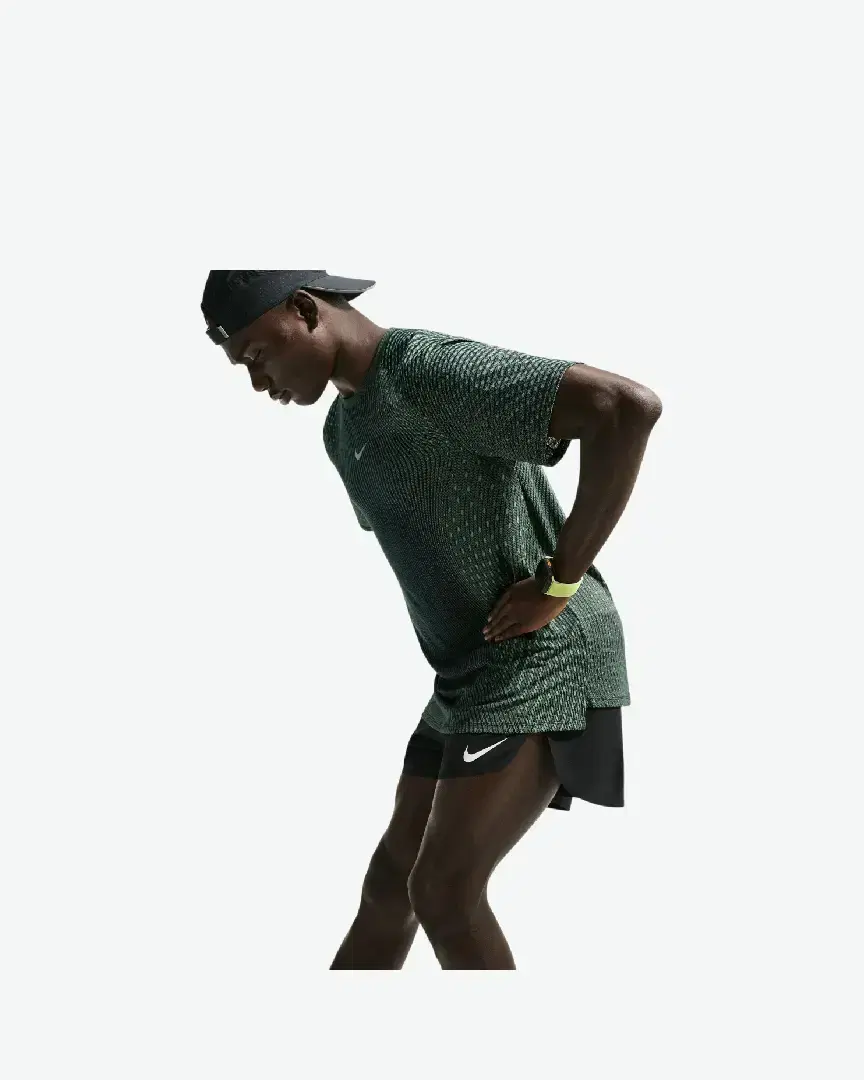 Camiseta de manga corta con patrones reflectantes Dri-Fit Adv Nike Stride M - IH0745-010 (3) au meilleur prix !