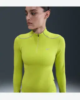 Camiseta Therma-Fit Adv A 1/4 De Cremallera Con Motivos Reflectantes Nike Swift Mujer – 1/4