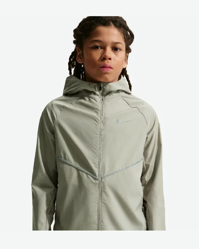 Chaqueta de entrenamiento Nike Miler repelente al agua y anti-UV para niño