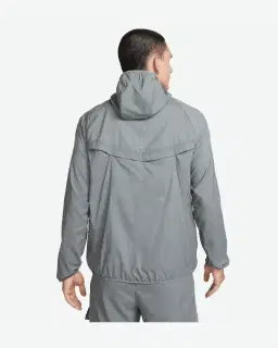 Chaqueta Impermeable Anti-Uv Nike Stride Hombre – 2/4