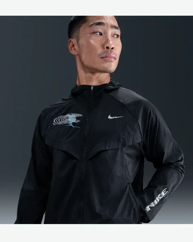 Chaqueta repelente al agua con protección UV Nike Stride M