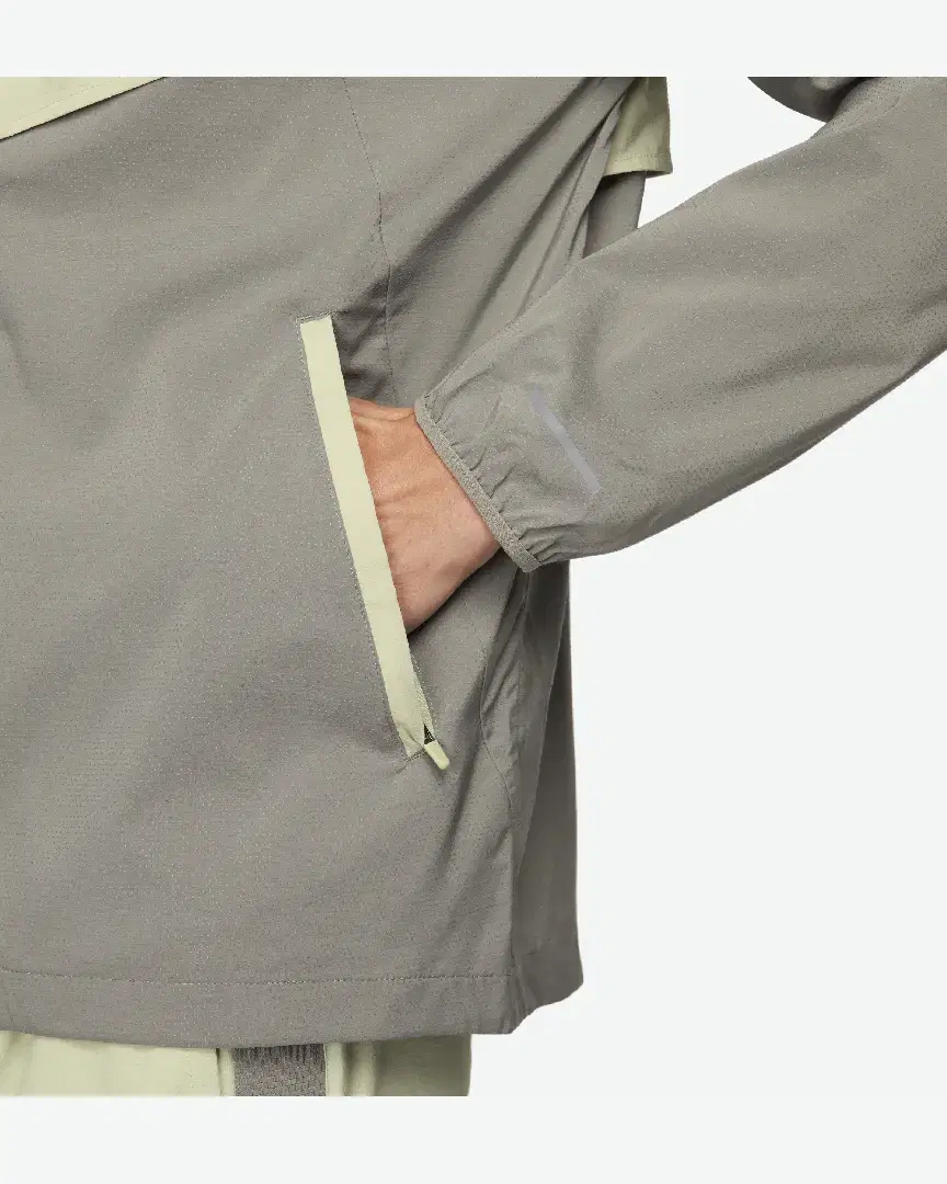 Chaqueta Impermeable Nike Windrunner M - FB7540-371 (3) au meilleur prix !