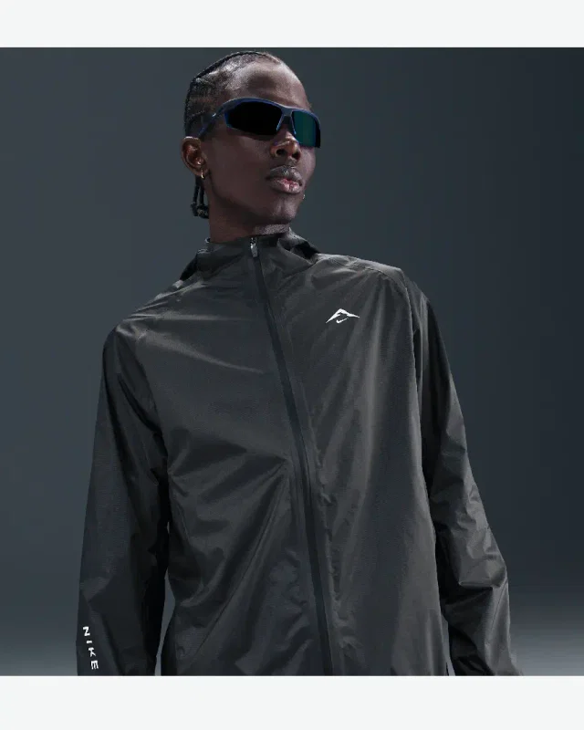 Chaqueta Impermeable Nike Trailwind Storm-Fit Adv M