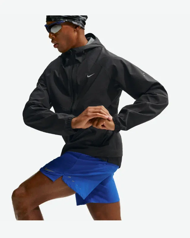 Chaqueta Impermeable Storm-Fit Adv Nike Stride M