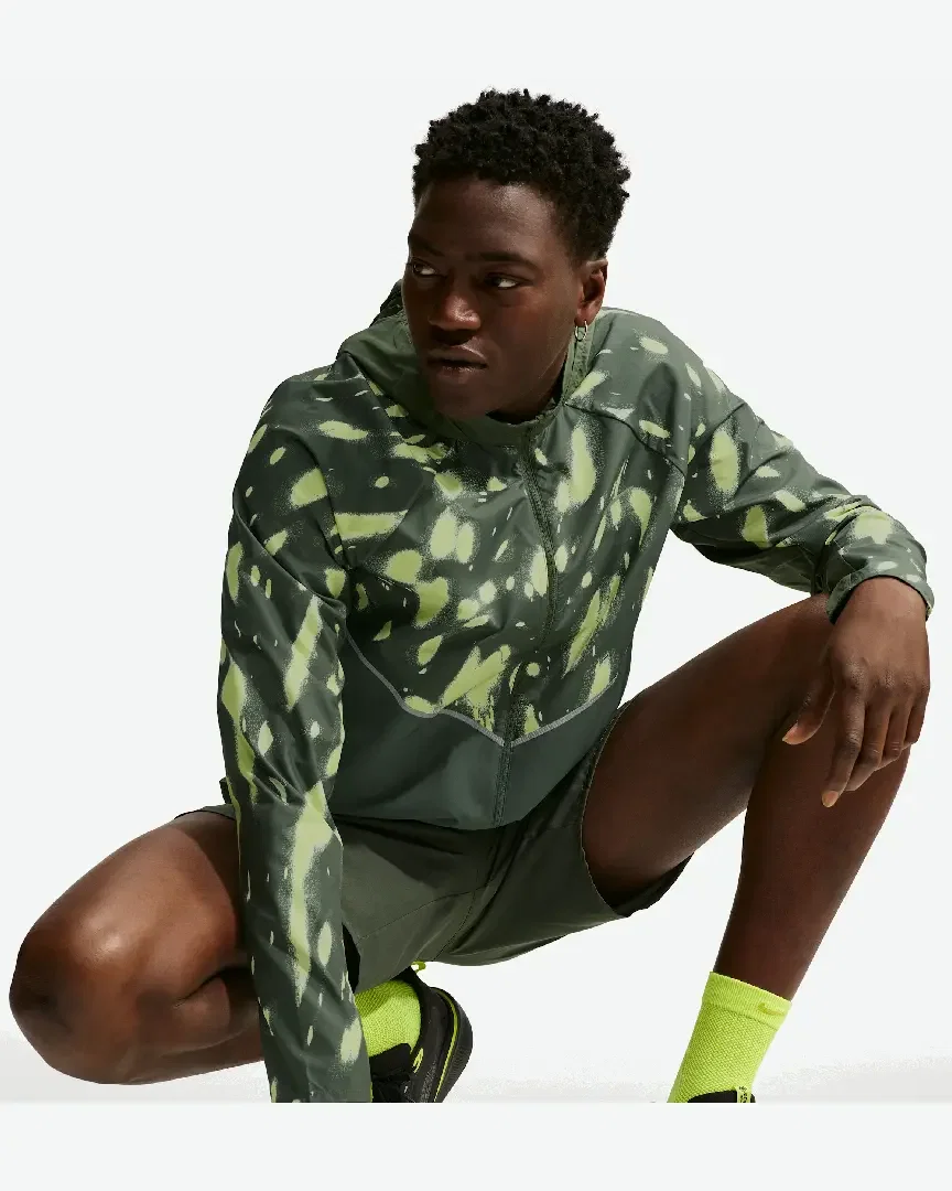 Chaqueta Impresa Repelente Con Protección UV Nike Miler M