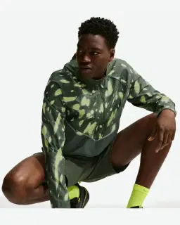 Chaqueta Impresa Repelente Con Protección UV Nike Miler Hombre – 1/4