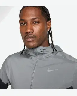 Chaqueta con Capucha Nike Impossibly Light Windrunner Hombre – 3/4
