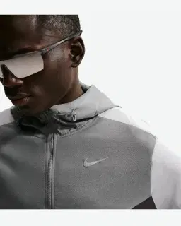 Chaqueta con Capucha Nike Impossibly Light Windrunner Hombre – 3/4