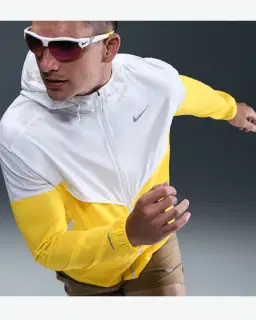 Chaqueta Nike Impossibly Light Windrunner Hombre – 3/4