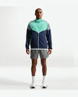 Chaqueta con Capucha Nike Impossibly Light Windrunner Hombre – 4/4