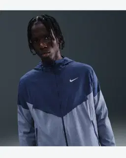 Chaqueta con Capucha Nike Impossibly Light Windrunner Hombre – 1/4