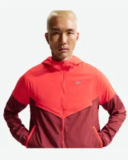 Chaqueta con Capucha Nike Impossibly Light Windrunner Hombre – 1/4