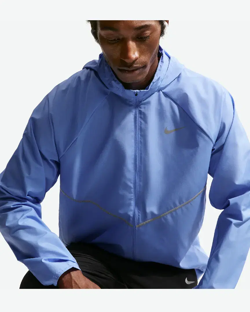 Chaqueta Nike Miler Impermeable Con Protección UV M - IF2369-494 (2) au meilleur prix !