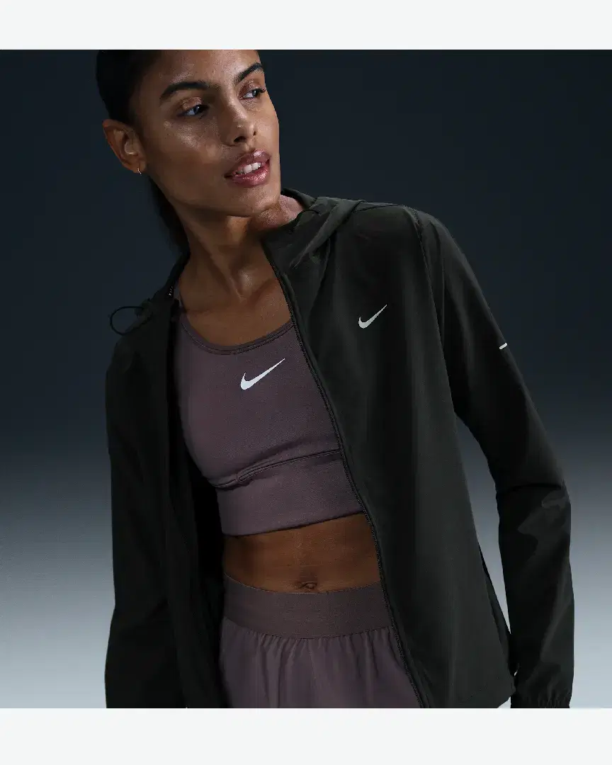 Chaqueta Plegable Y Resistente Al Agua Nike Swift W - HQ0650-010 (0) au meilleur prix !