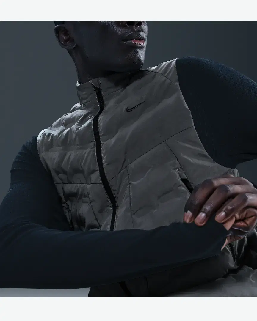 Chaqueta sin mangas con patrón reflectante Nike Therma-Fit Adv M - IM6278-027 (2) au meilleur prix !