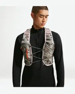 Chaqueta Sin Mangas Nike Acg "Chamo Camo" (5 L) Unisex – 1/4