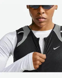 Chaqueta Sin Mangas Nike Tempo Flash Mujer – 3/4
