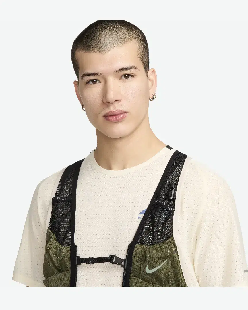 Chaqueta Sin Mangas Nike Trail 2.0 W - FZ7438-047 (2) au meilleur prix !