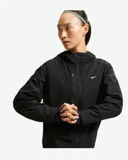 Chaqueta Nike Storm-Fit Swift Mujer – 3/4
